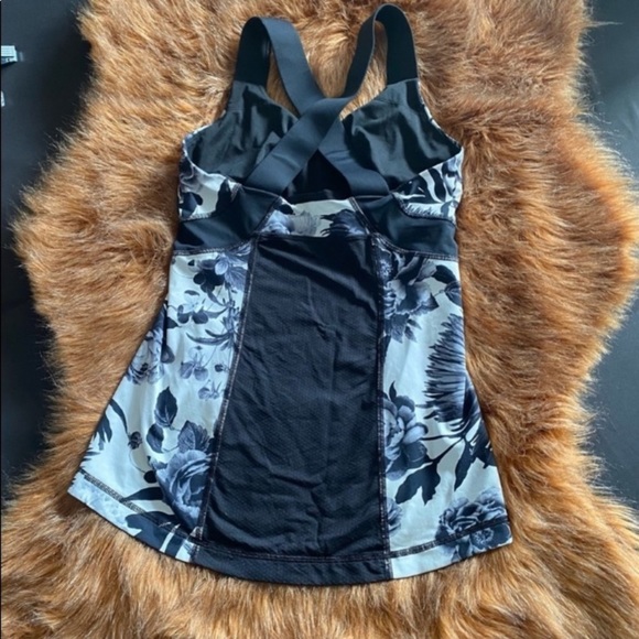Sz 6 Lululemon push your limits tank top - Picture 6 of 12